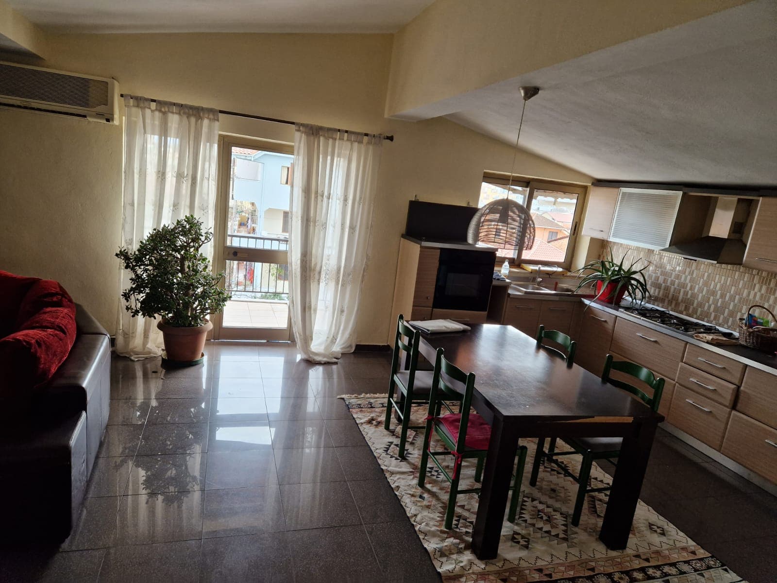 Shtëpi 2+1 me qira në Medreseja, Tiranë - 460€ | 150 m²