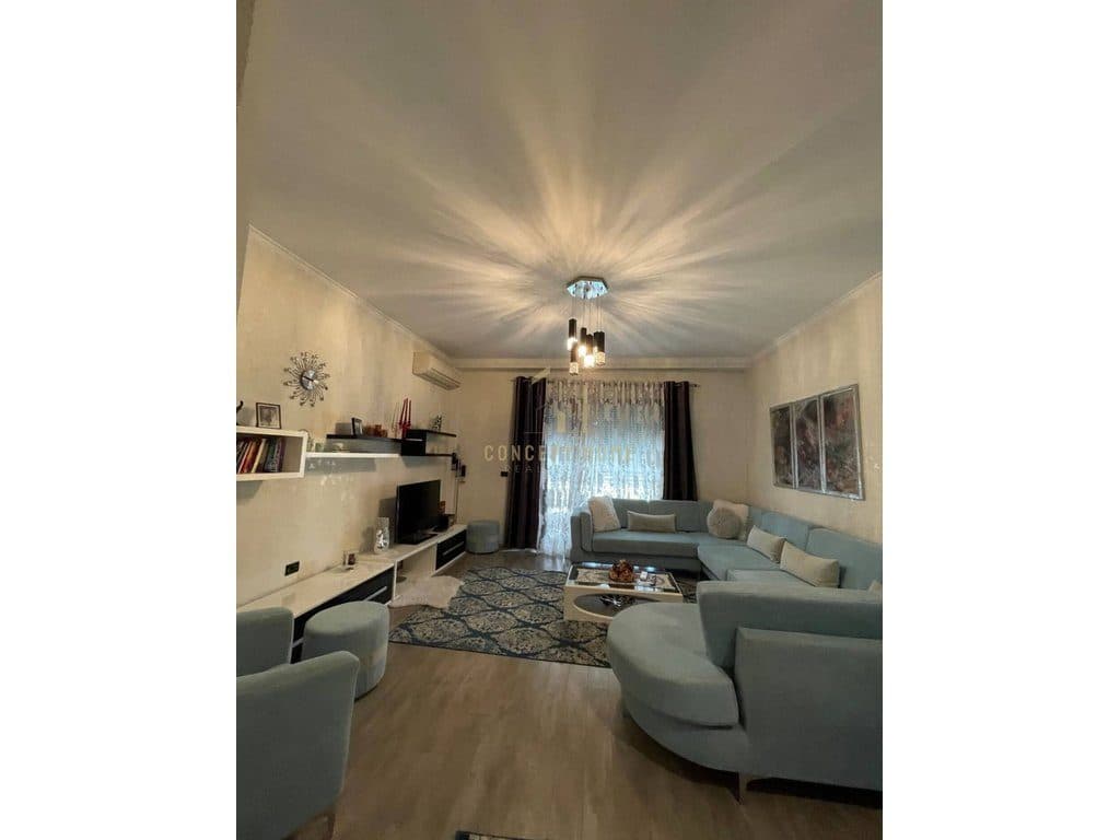 Jepet me qera Apartament 3+1+2+parkim tek Rruga e kavajes. 2