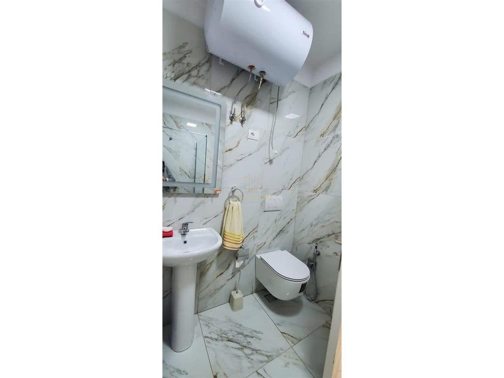 Shitet Apartament 2+1 ne Fresk 2