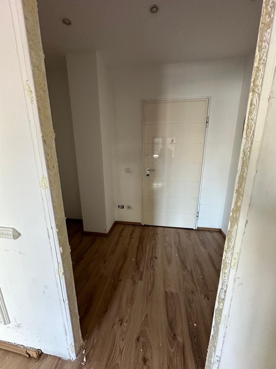 Apartament 2+1+2 Me Qira Për Zyra tek Zogu Zi "Ring Center" , Tiranë – 1200€ | 115 m² 2