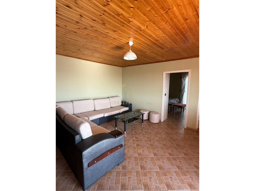 Jepet me qera Apartament 1+1 te Kodra Priftit/Cmimi: 35.000 leke / Muaj