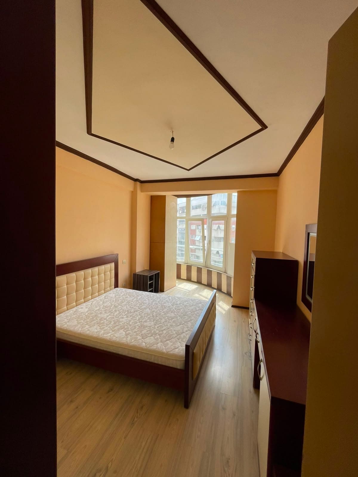 Shitet apartament 2+1+2 ne Astir