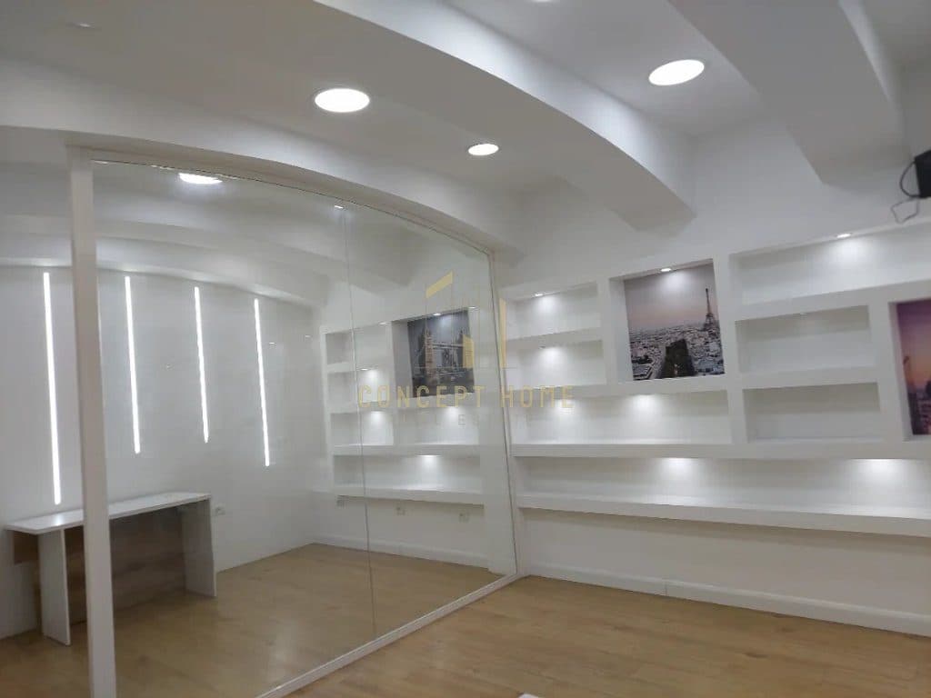 Dyqan me qira ne myslym shyri tirane 1300eur 60 m2
