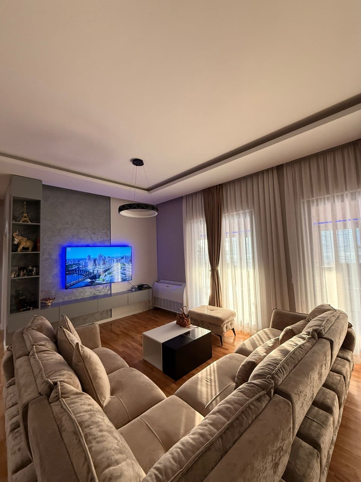APARTAMENT (PENTHOUSE) NE SHITJE NE FRESK 2+1+2 (1 DHOME E DETIKUAR PER PALESTER) 3