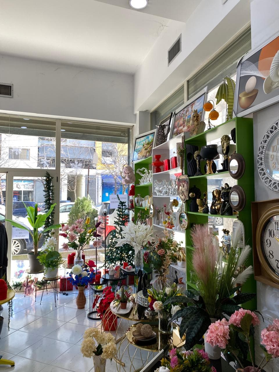 Shitet Biznesi Dyqan Suveniresh Astir. 3