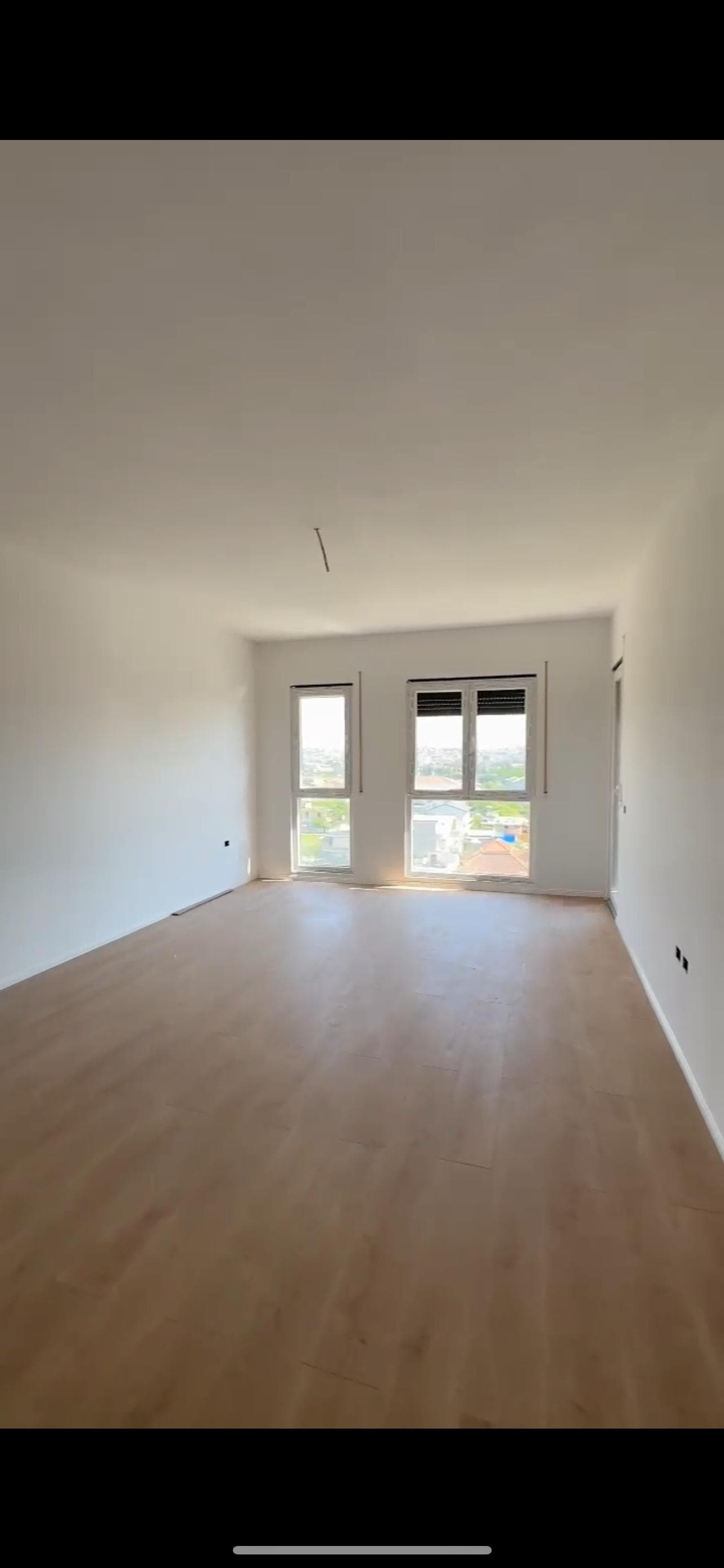 Shitet Apartament 2+1+2 ne Kamez 2