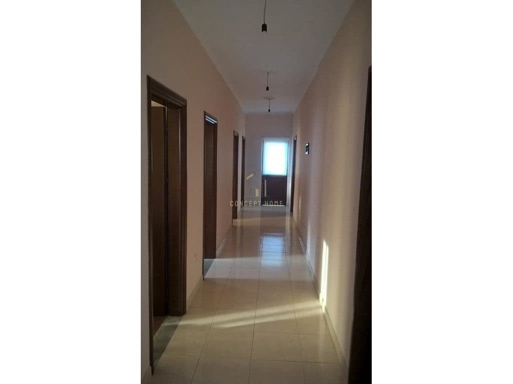 Vilë 3+1 Me Qira në Laprakë, Tiranë - 900€ | 505 m² 4