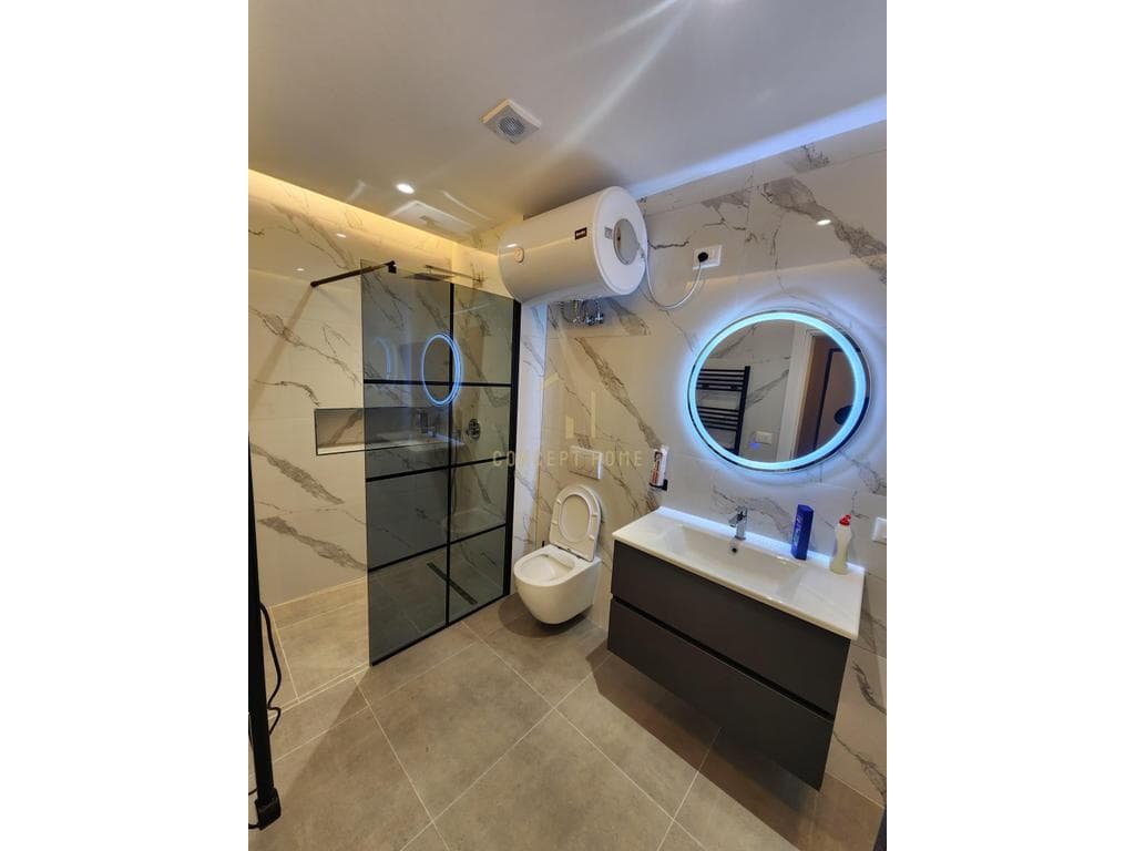 Jepet me qera apartament 2+1 tek 2