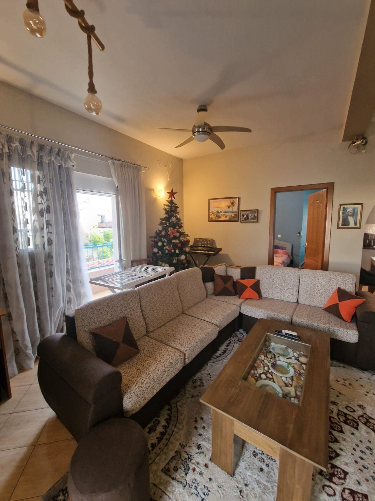 Shtëpi 2 kateshe Për Shitje prane ,Qendra Tregtare QTU,Univers City - 280,000€ | 230 m² 4