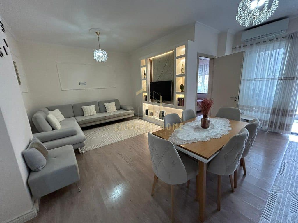 Shitet apartament 1+1+verande ne Kamez 3