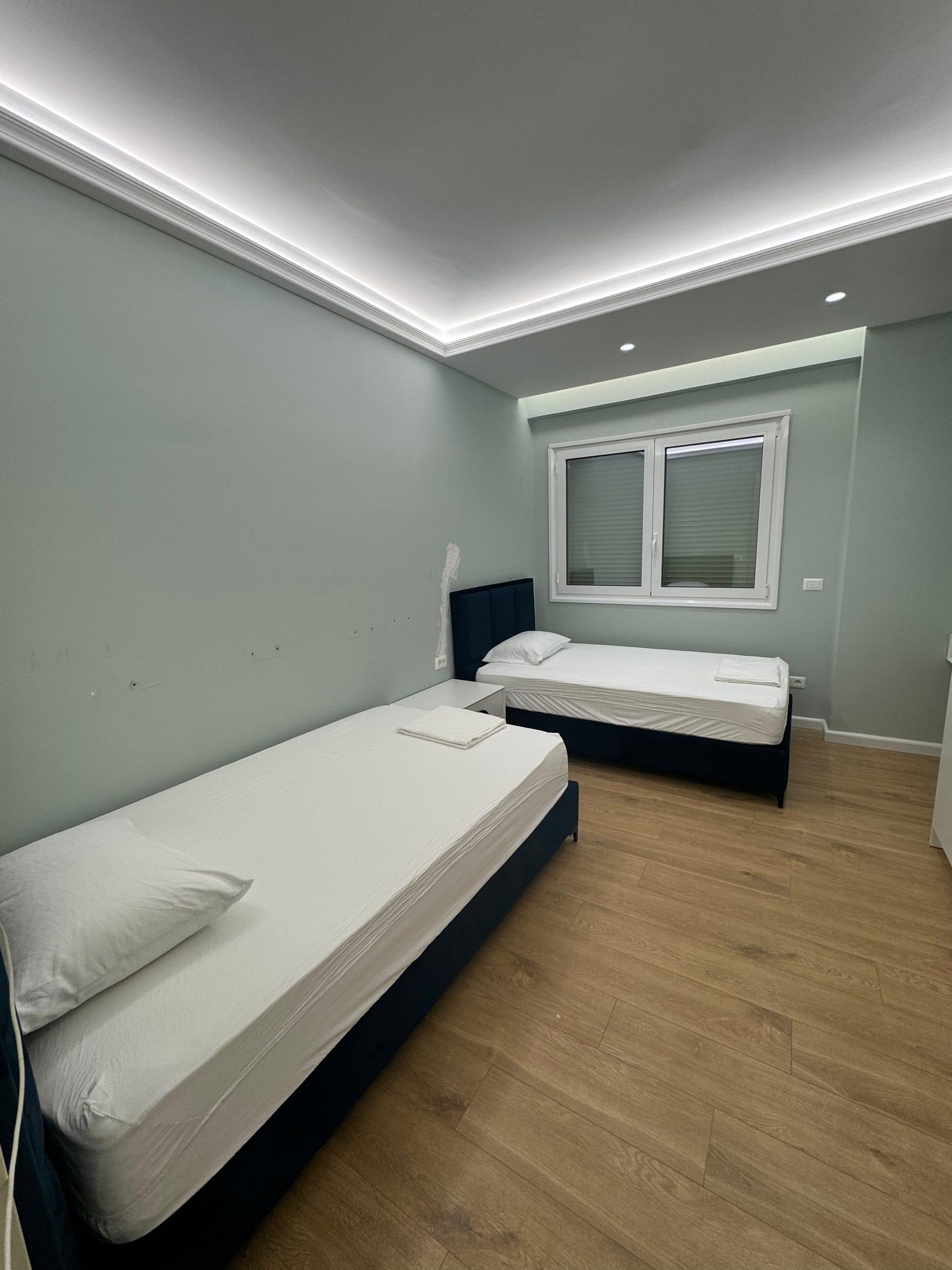 Shitet Apartament 2+1+Post Parkimi ne Vlore (Skele) 4