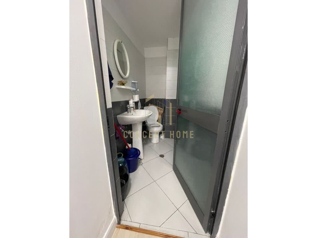 Shitet ambient tek Selvia/95,000 euro 4