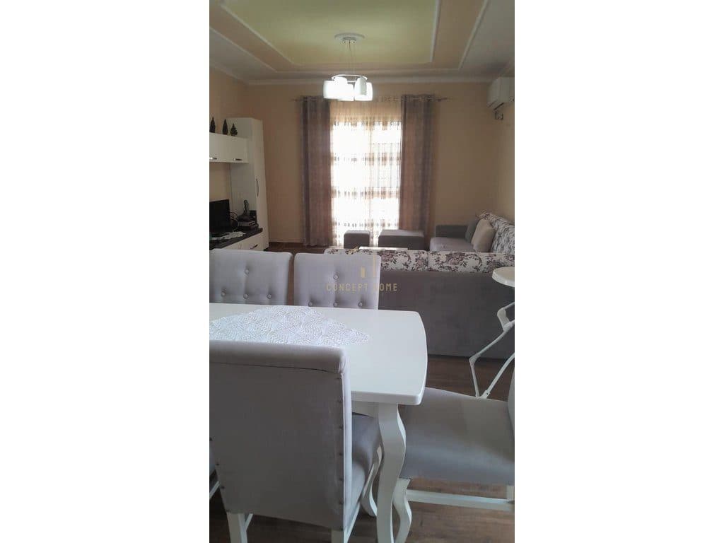 Jepet me qera apartament 2+1 te Kodra Priftit/Cmimi: 500 Euro /muaji