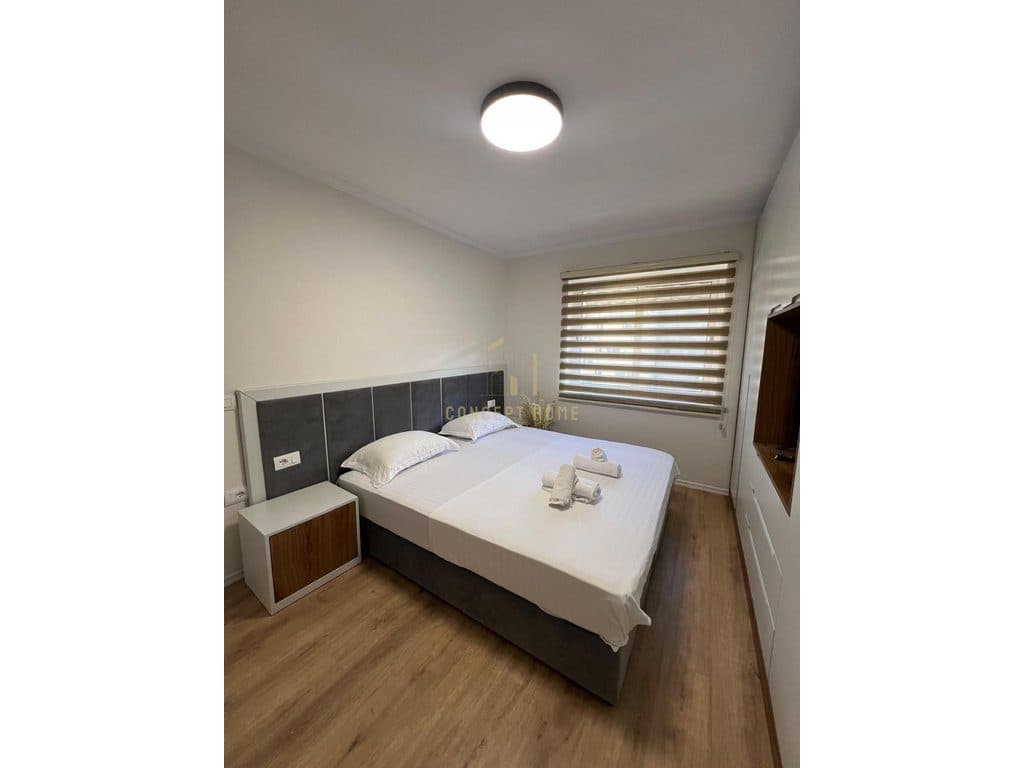 Jepet me qera Apartament 2+1 tek Stadiumi Dinamo 3