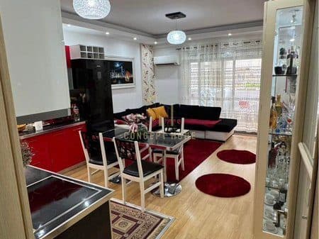 Shitet apartament 2+1+2 te 21 Dhjetori 3