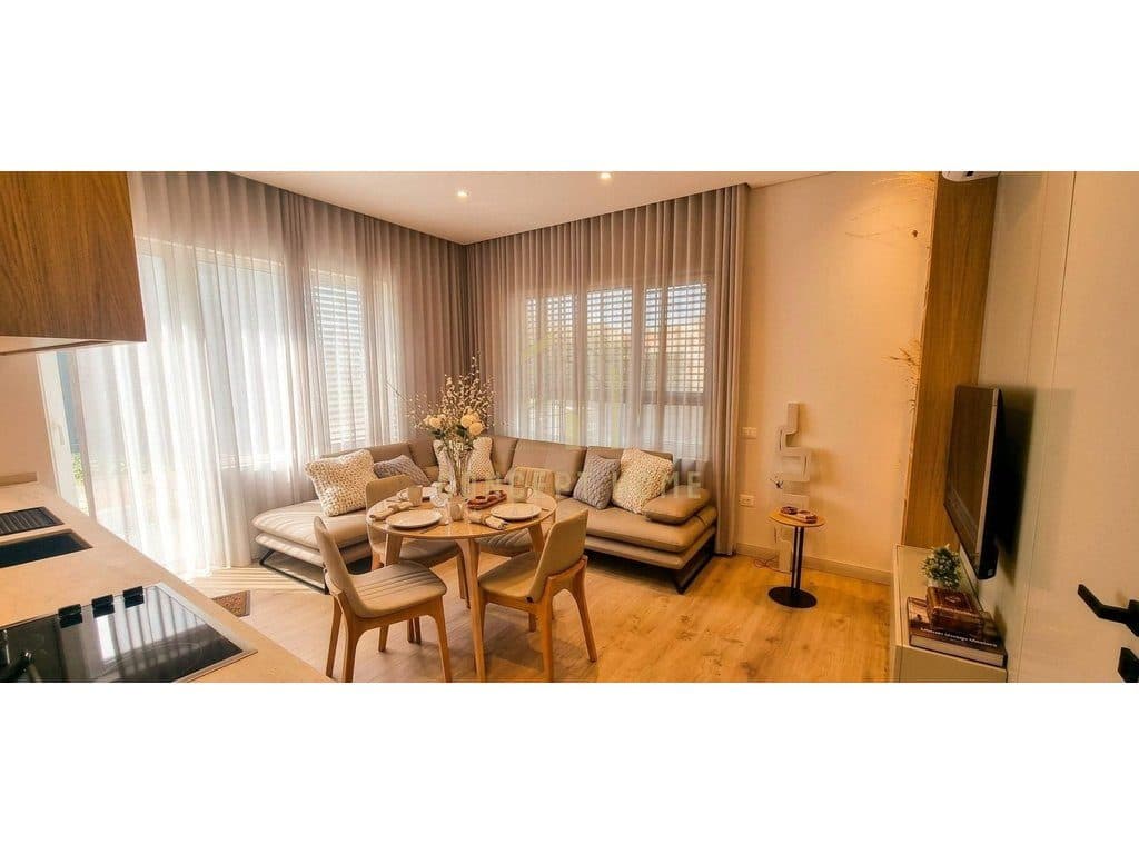 Jepet me qera apartament 1+1+ Verande tek Kodra e Diellit
