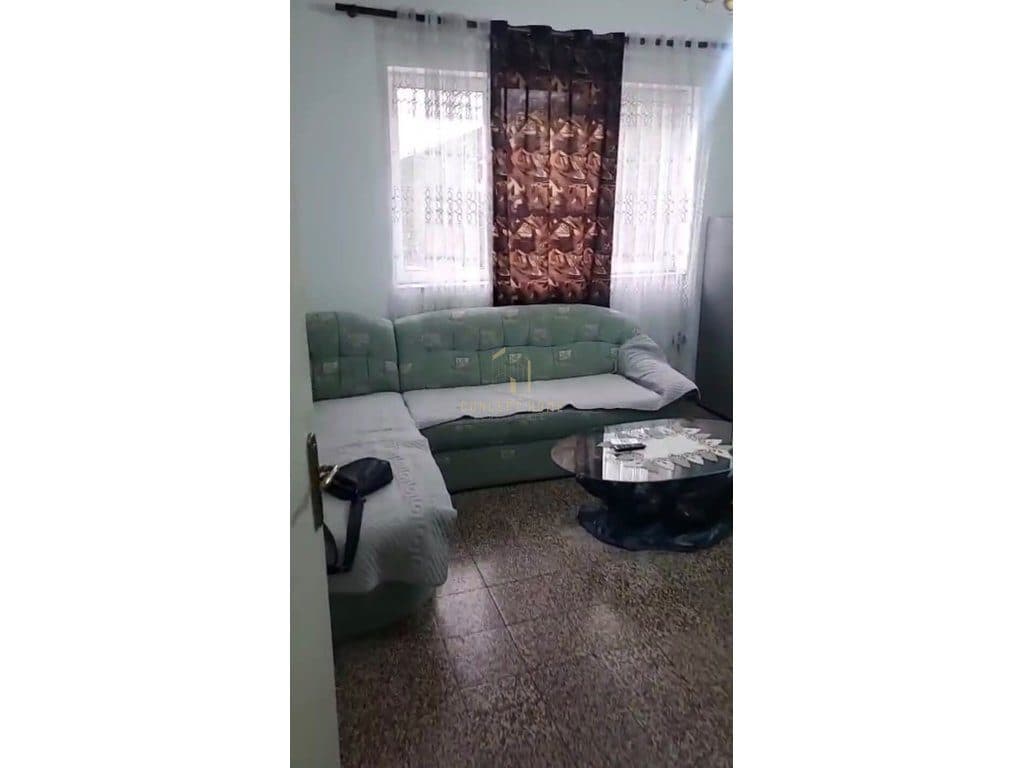 Jepet me qera apartament 2+1 ne 5 Maj.