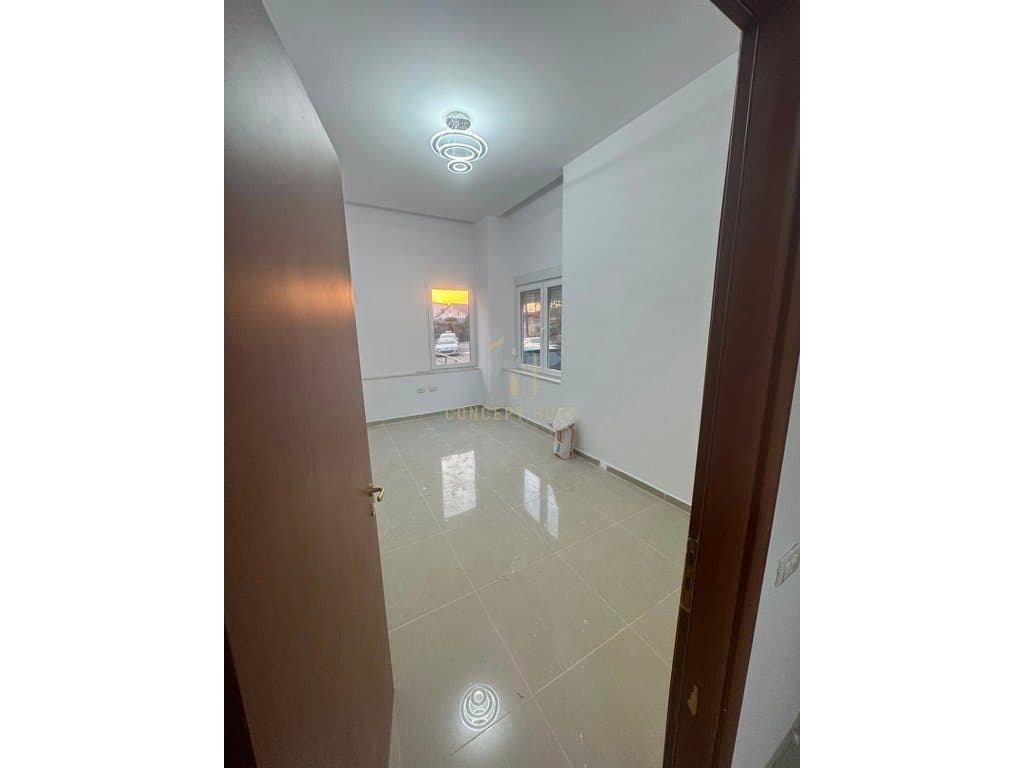 Shitet apartament 2+1 ne Fresk /Cmimi : 76milion leke 2