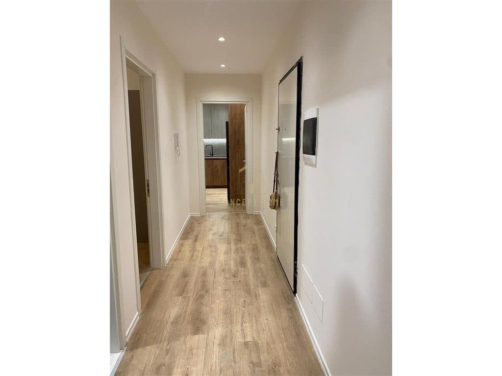 Jepet me qera apartament 2+1+parkim tek Univers City 4