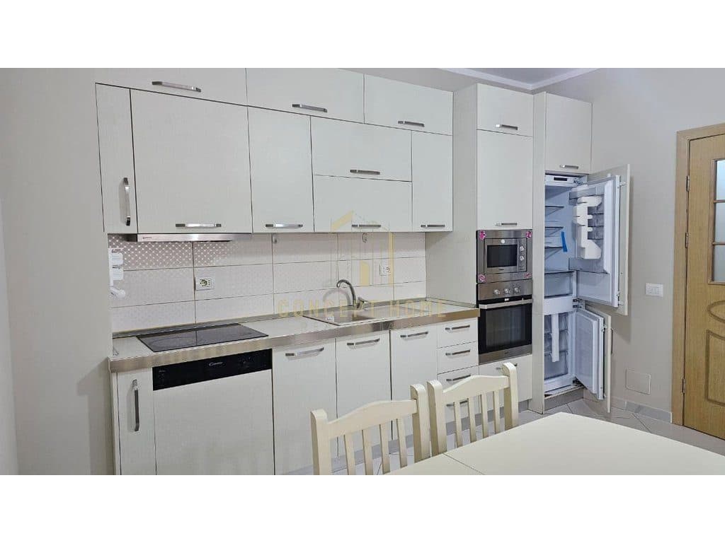 Jepet me qera Apartamenti 2+1 tek Liqeni Artificial 2