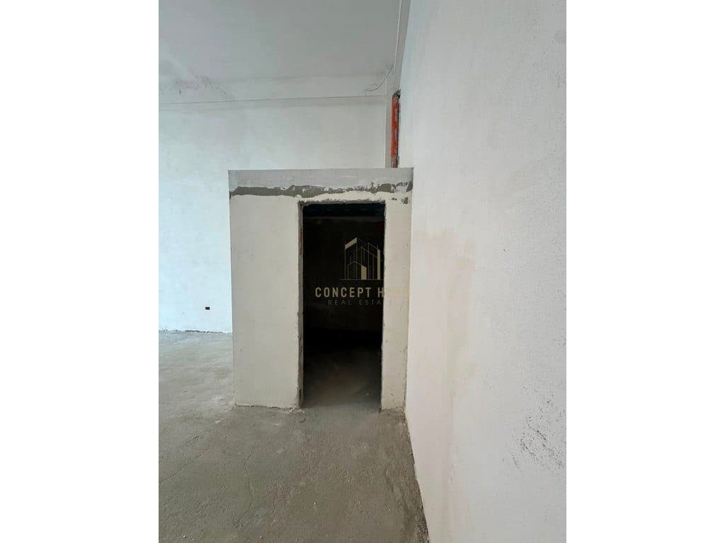Shitet Dyqan tek Oxhaku residenca Mirabella 4