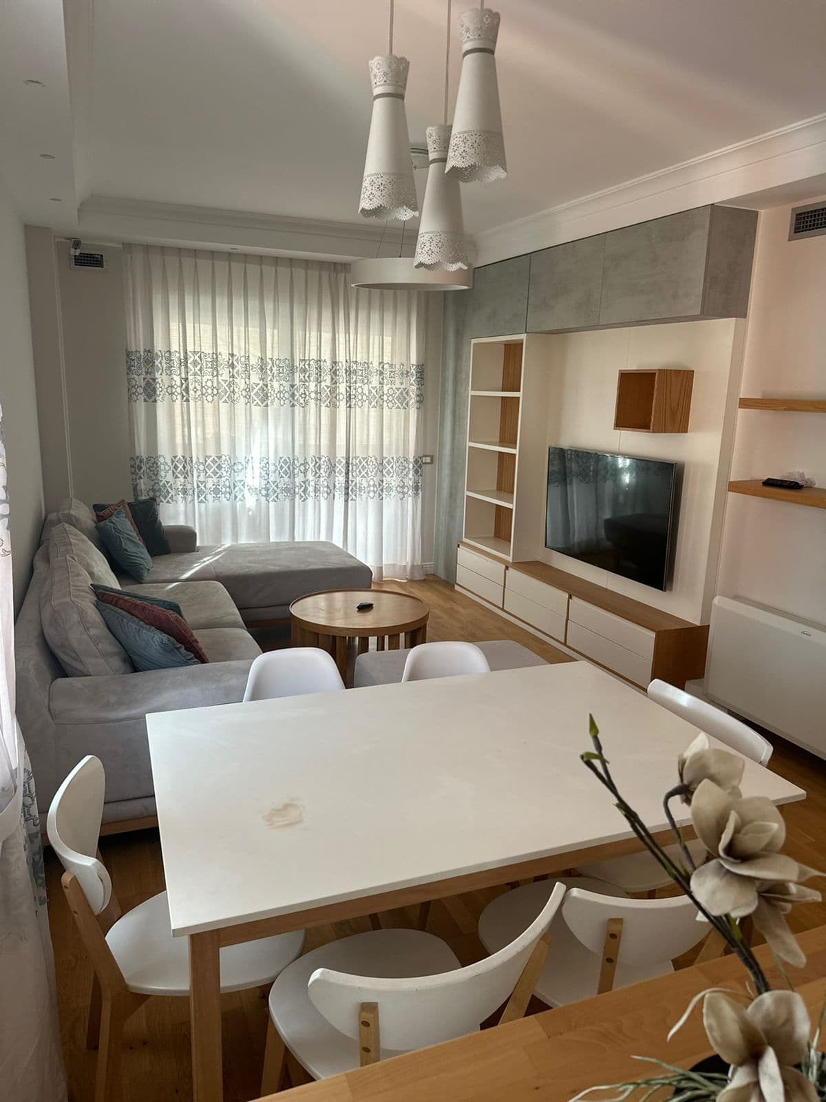 Apartament 3+1+2+2+2P Me Qira në Komunën e Parisit, Tiranë - 1500€ | 155 m²
