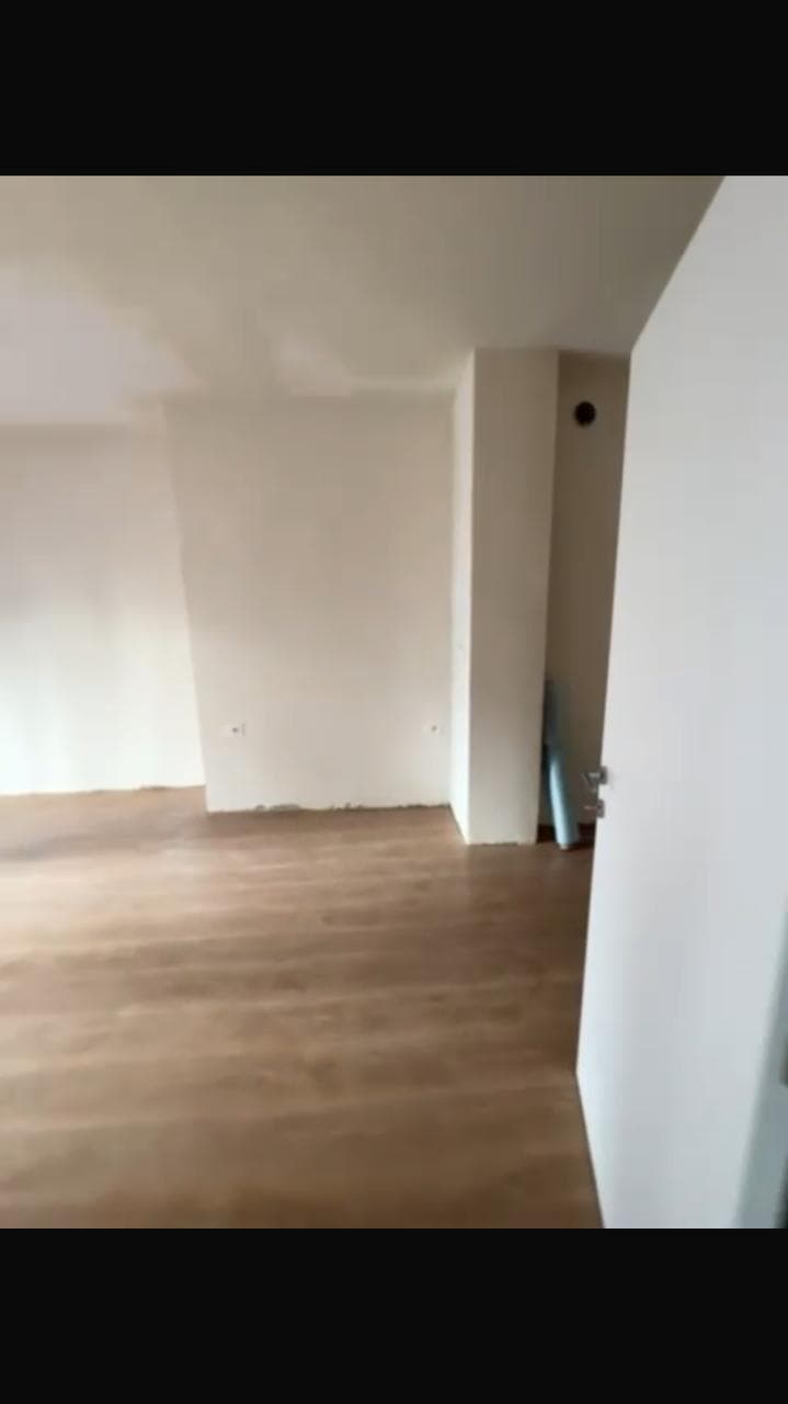 Shitet apartament 1+1 tek Kodra e Diellit 2