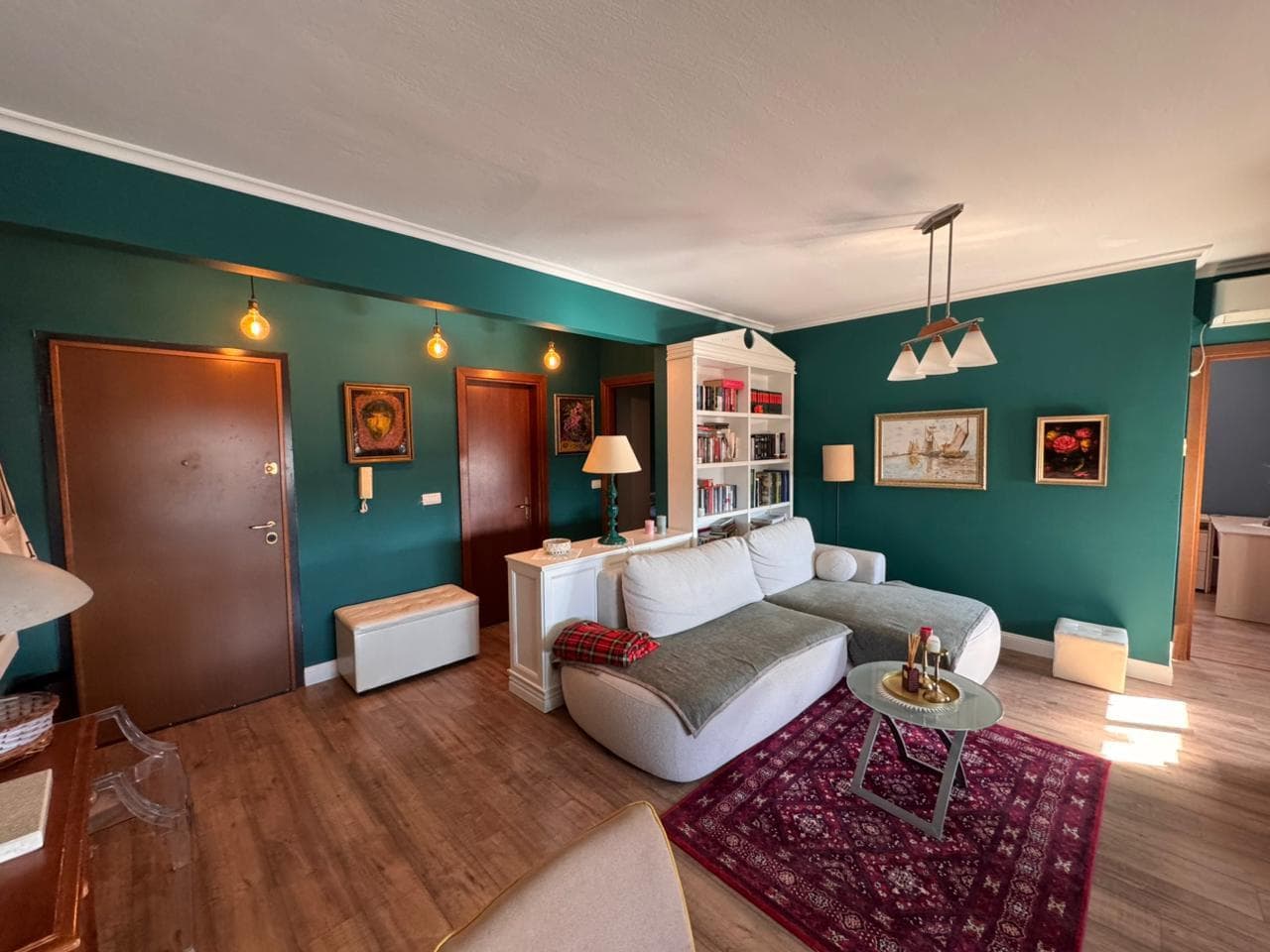 Apartament 2+1 tek Rruga e Kavajes.