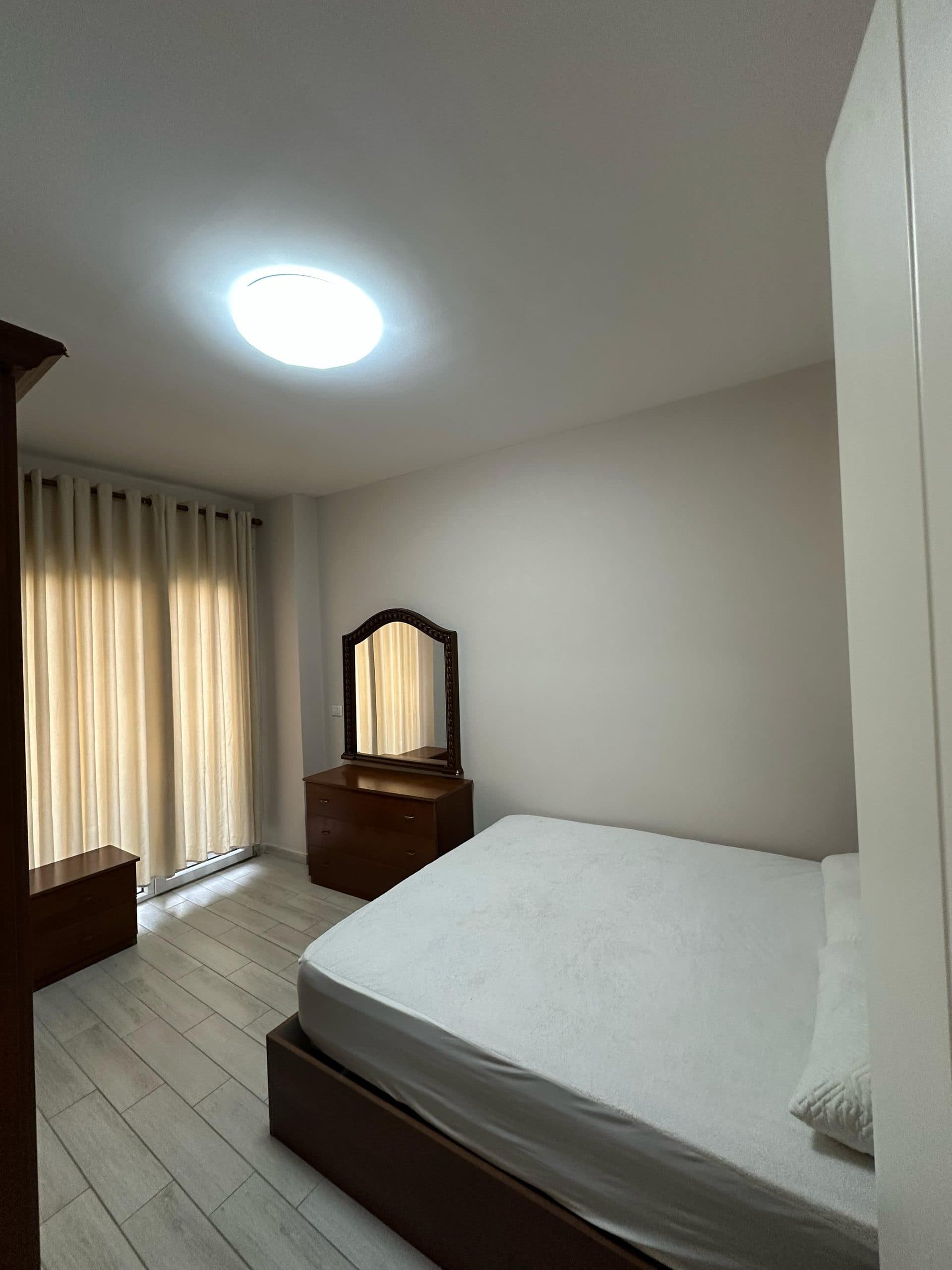 Jepet me qera apartamenti 1+1 ne Astir 4