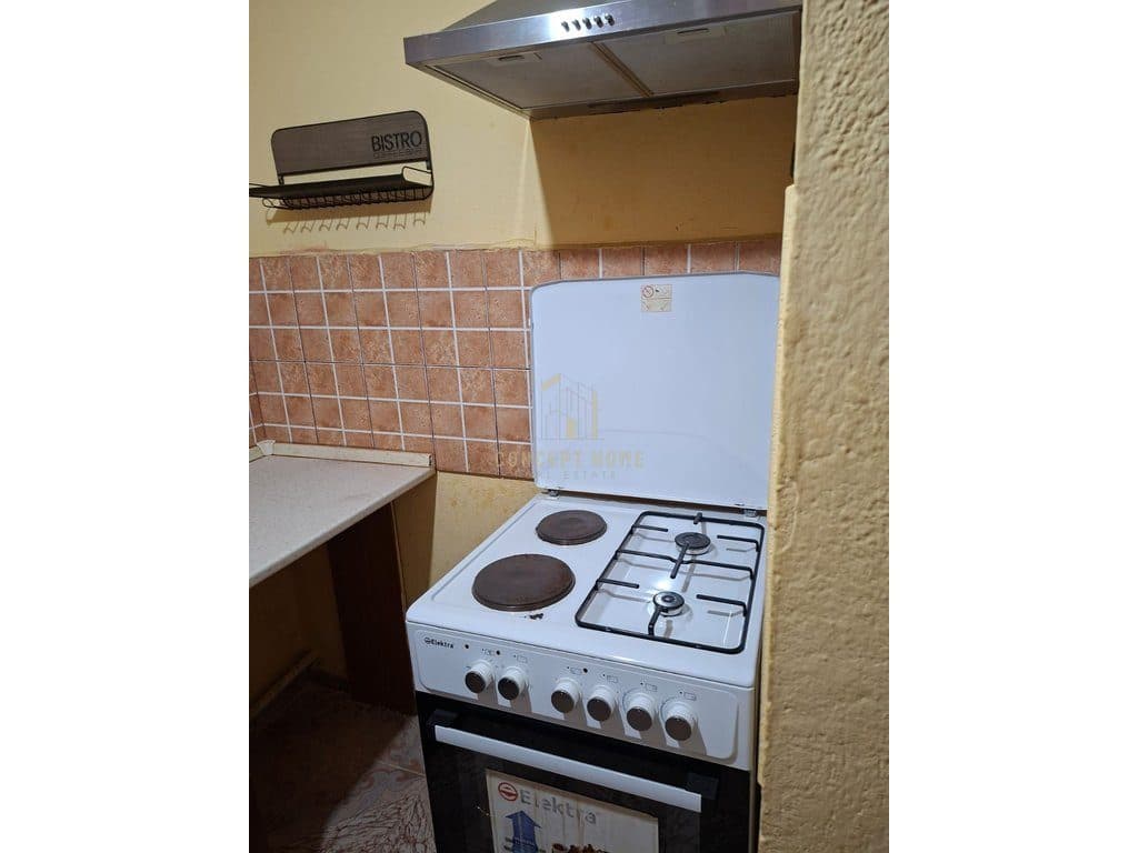 Jepet me qera apartament 2+1 tek 4
