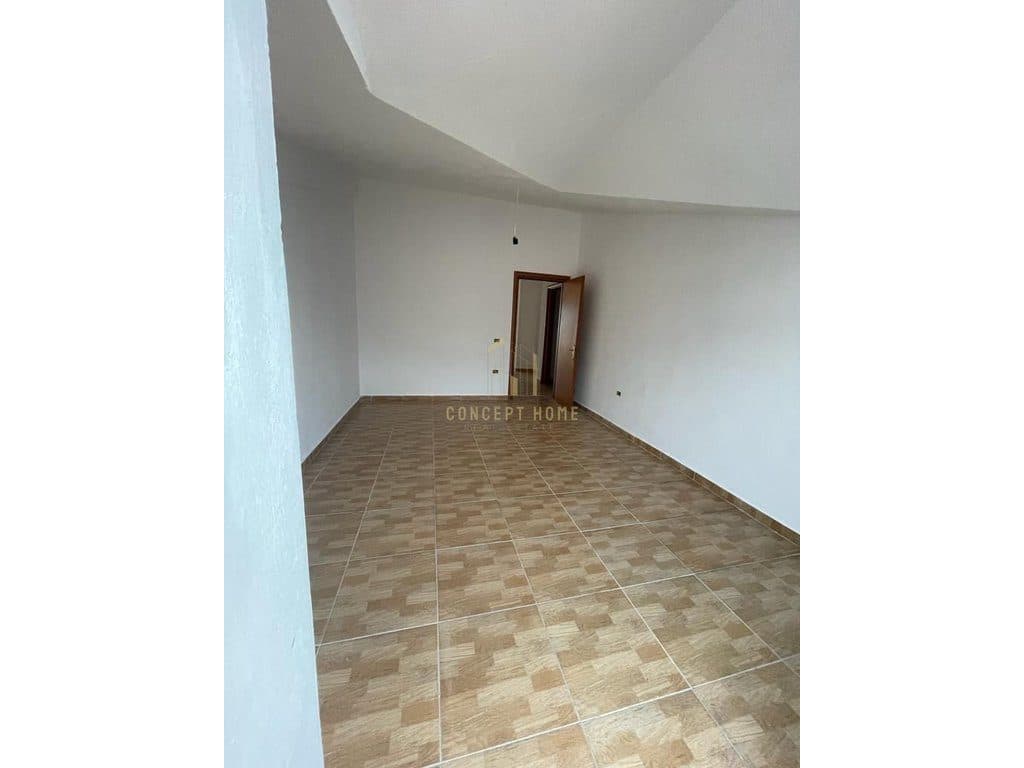 Shitet Apartament 2+1 ne Fresk/170,000 euro 3