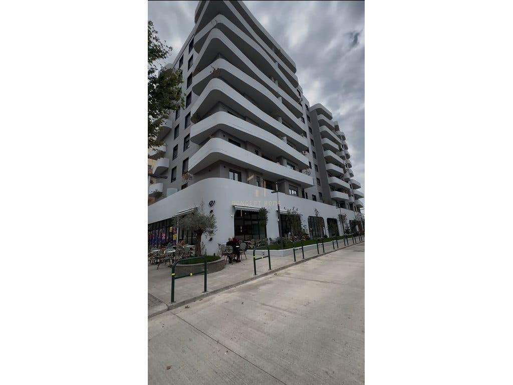 Shitet apartament 1+1 ne Kamez