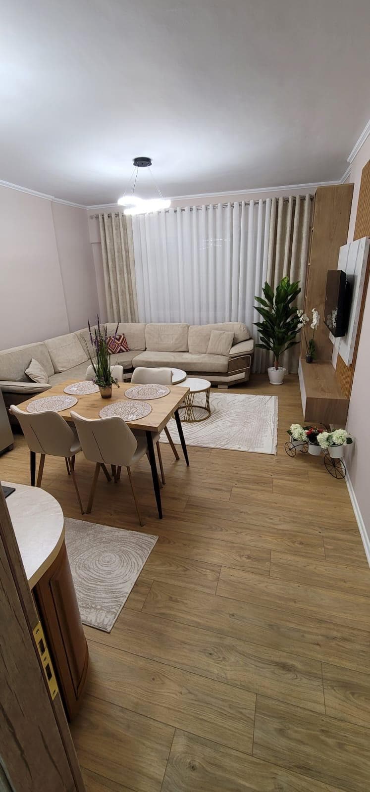 Jepet apartament me qera 2+1+2 te Komuna Parisit