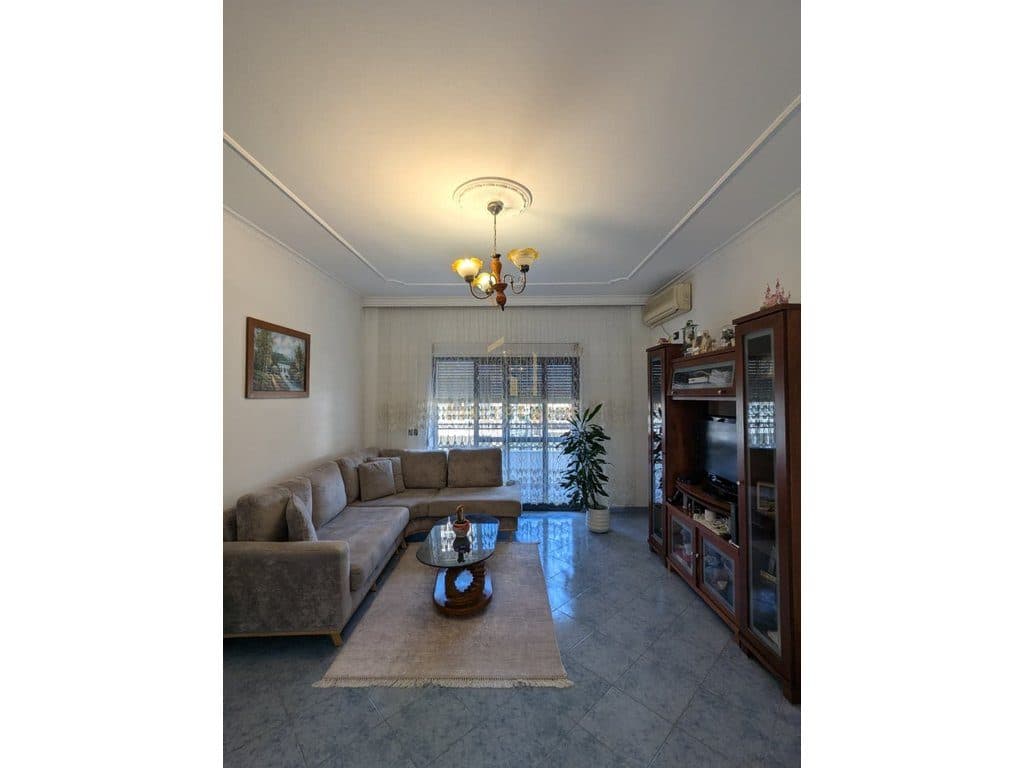 Jepet me qera qera Apartamenti 2+1 tek