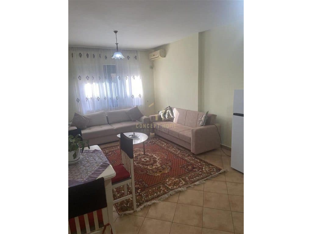 Jepet me qera Apartament 1+1 tek 3
