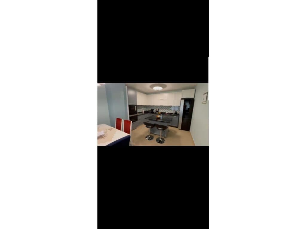 Shitet apartament 4+2+3 Astir 3