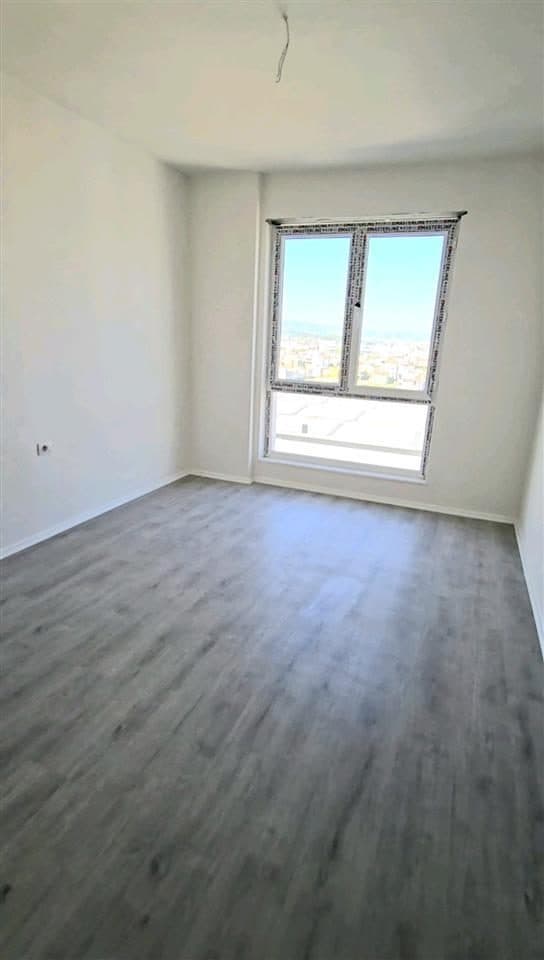 Apartament me qera 3+1 " Univers City" 4