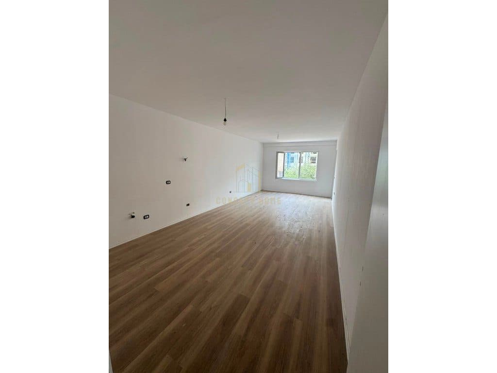 Shitet apartament 2+1ne 2