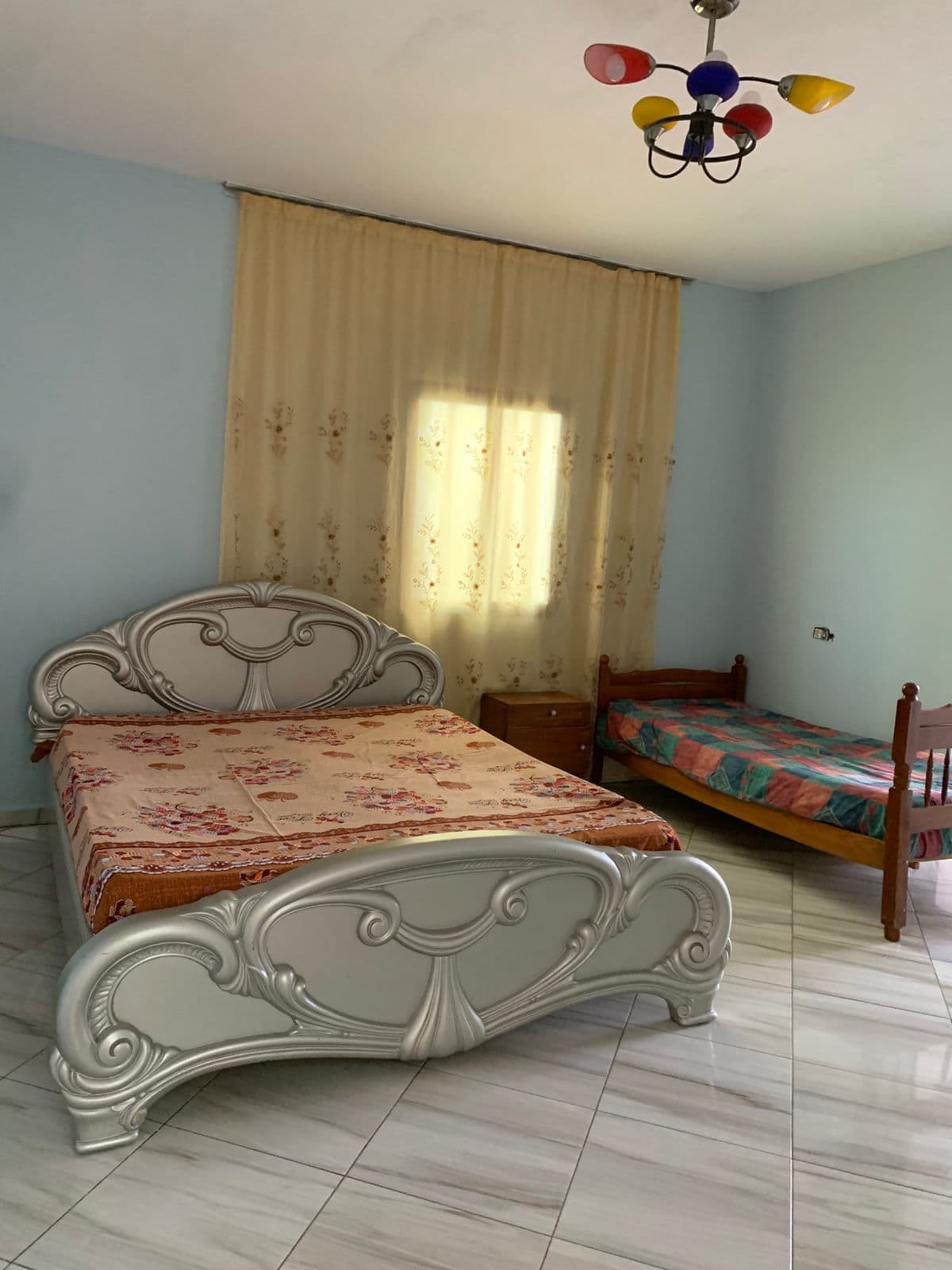 Jepet me qera apartament 1+1 ne 5 Maj 2