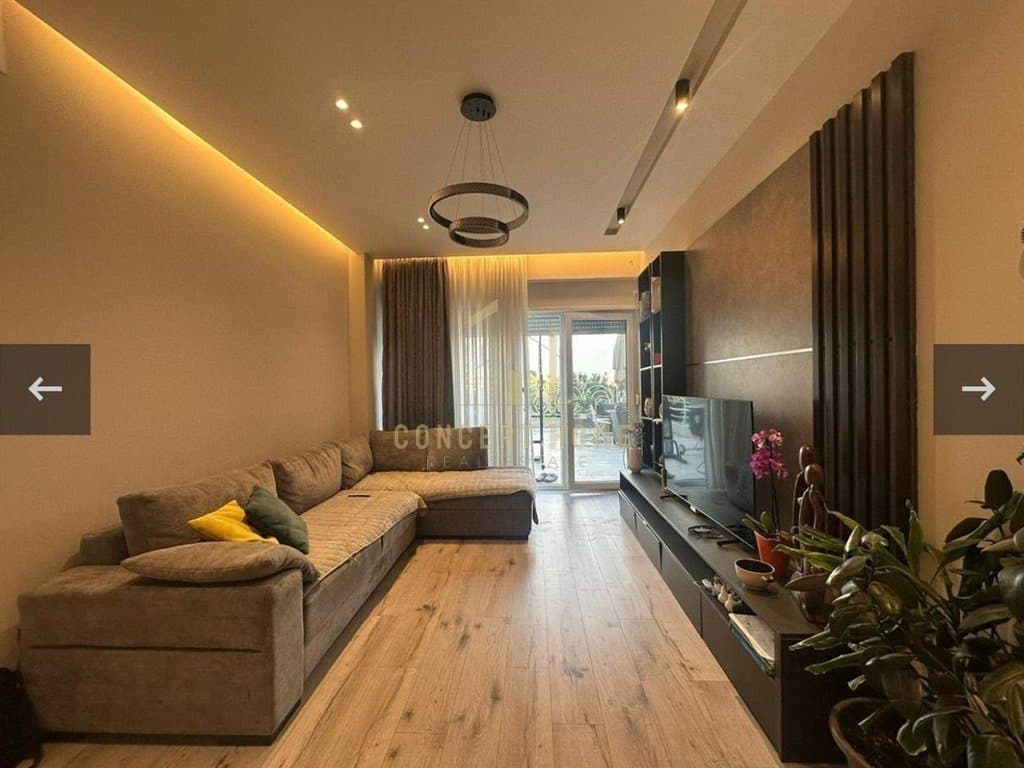 *OKAZION (vetem 7 dite)* *1240€/m2* Shitet Triplex 3+1 +3 + Verande tek Rezidenca Kodra Diellit 2