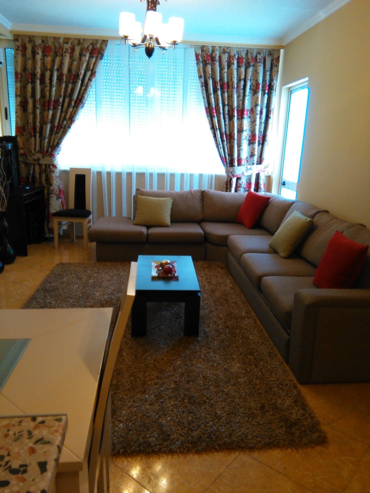 Shitet apartament 1+1 ne Kinostudio 4