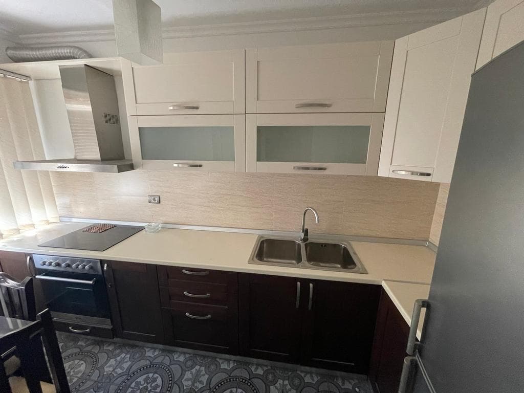 Jepet ne shitje apartament 1+1 ne Kombinat 4