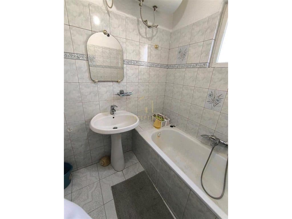 Jepet me qera apartament 1+1 ne Don Bosco/Cmimi per qera: 420 euro/muaj 4