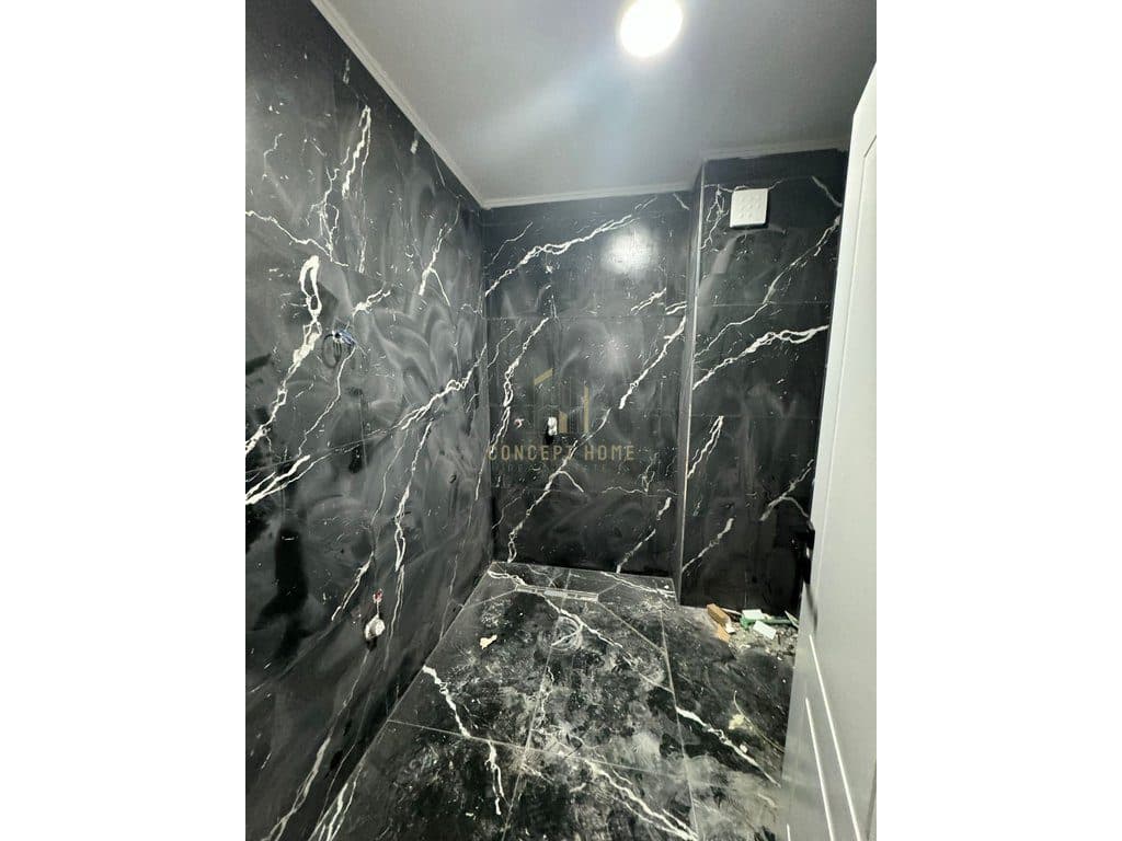 Shitet Apartament 2+1+2 tek Kodra e diellit. 2