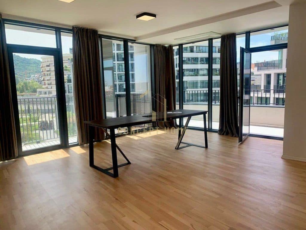 Jepet me qera apartament tek Lake View