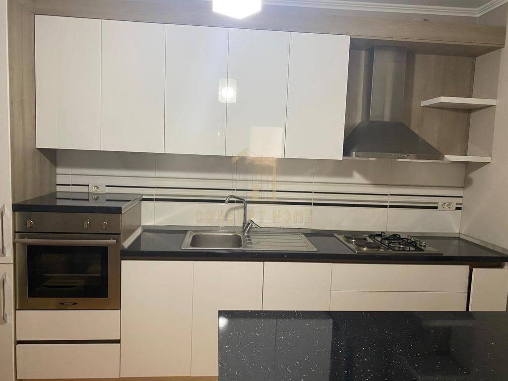 Jepet me qera apartament 2+1+2 Bulevardi Bajram Curri 2