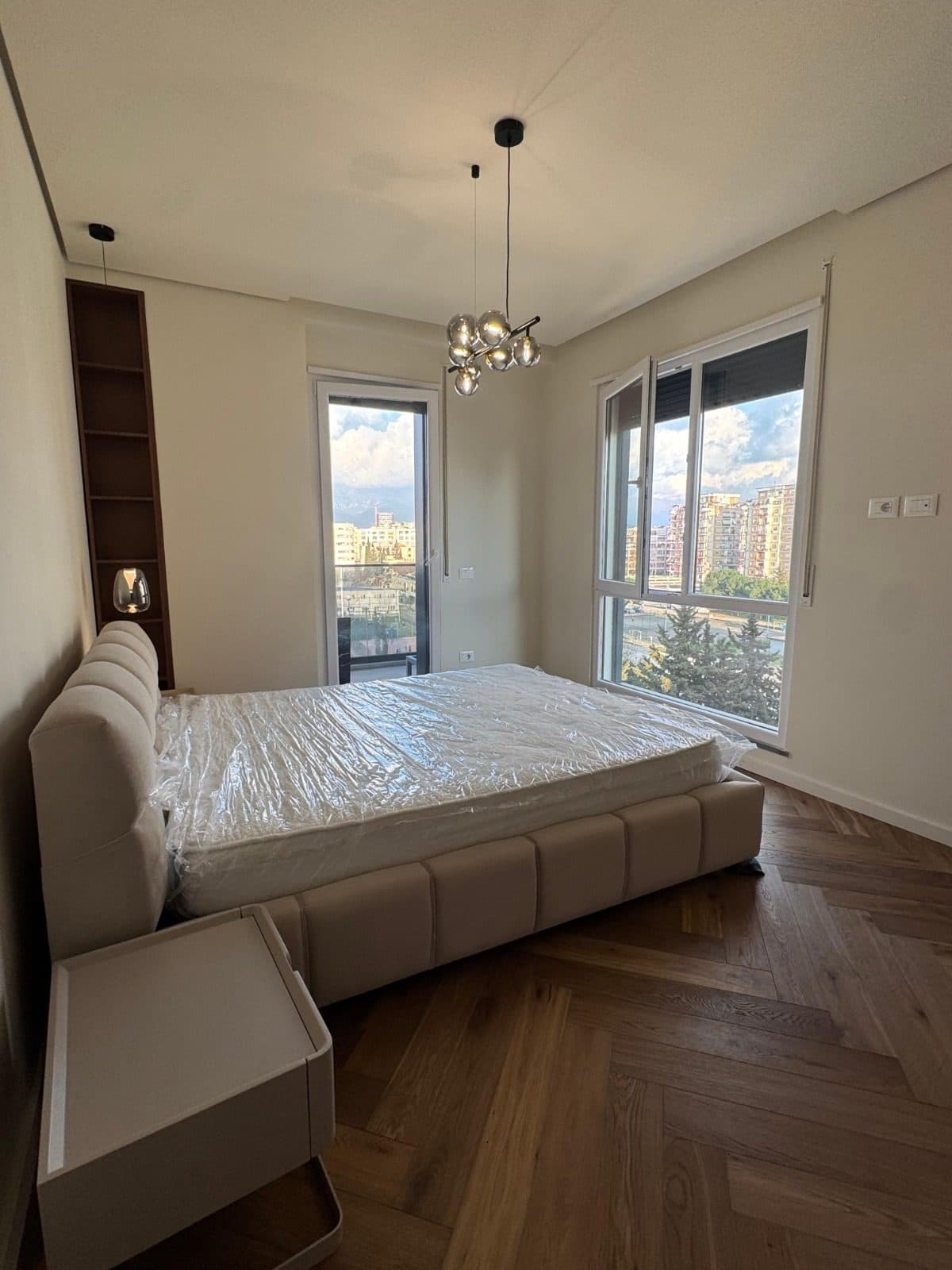 Jepet me qera apartament 2+1+Parkim ne Don Boko 2