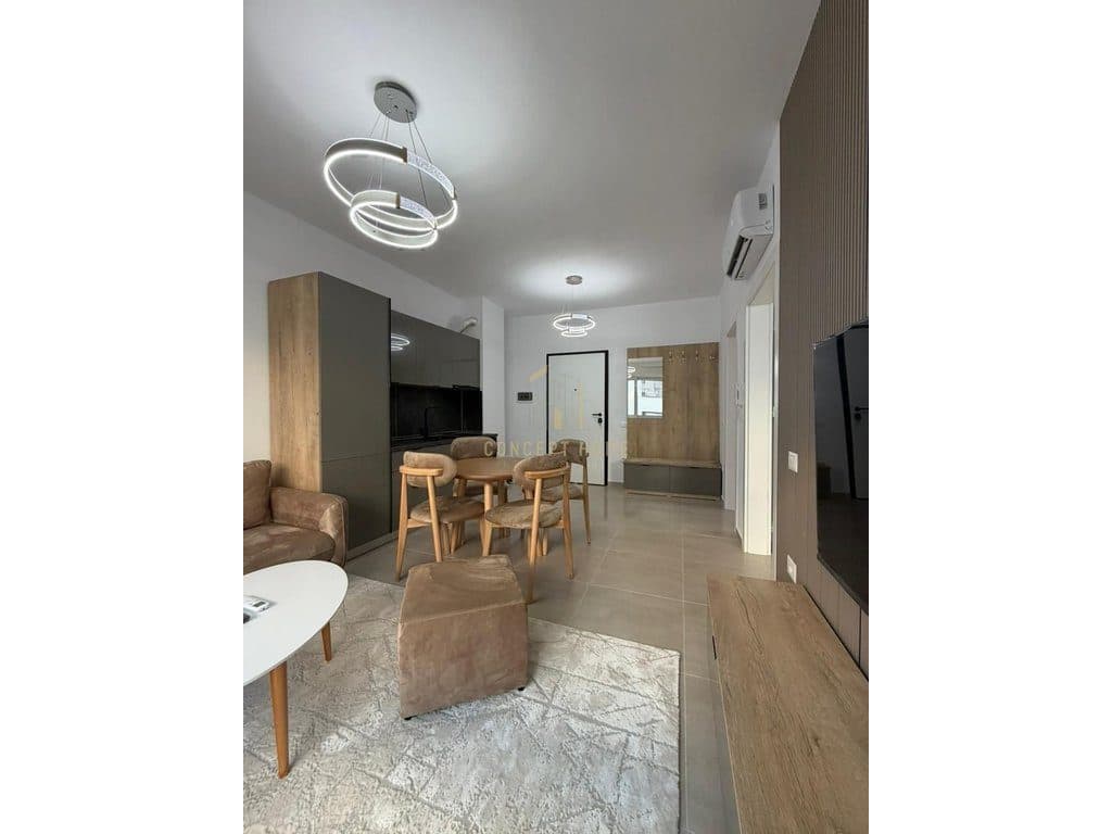 Shitet Apartament 1+1 ne Golem. 3