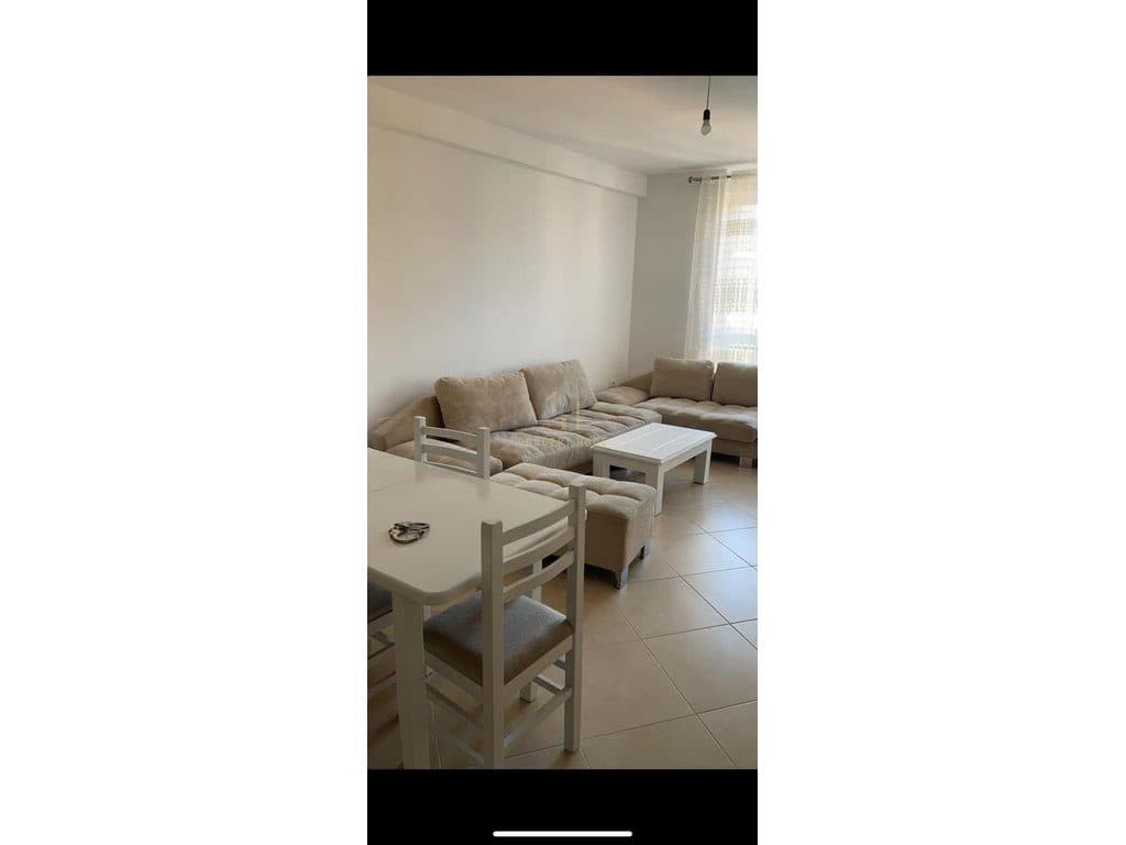 55,000 leke Jepet me qera apartament 2+1 ne