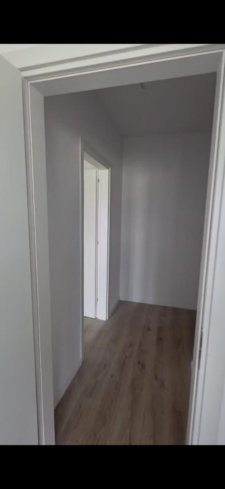 Jepet me qera apartament 1+1 ne Kamez 3